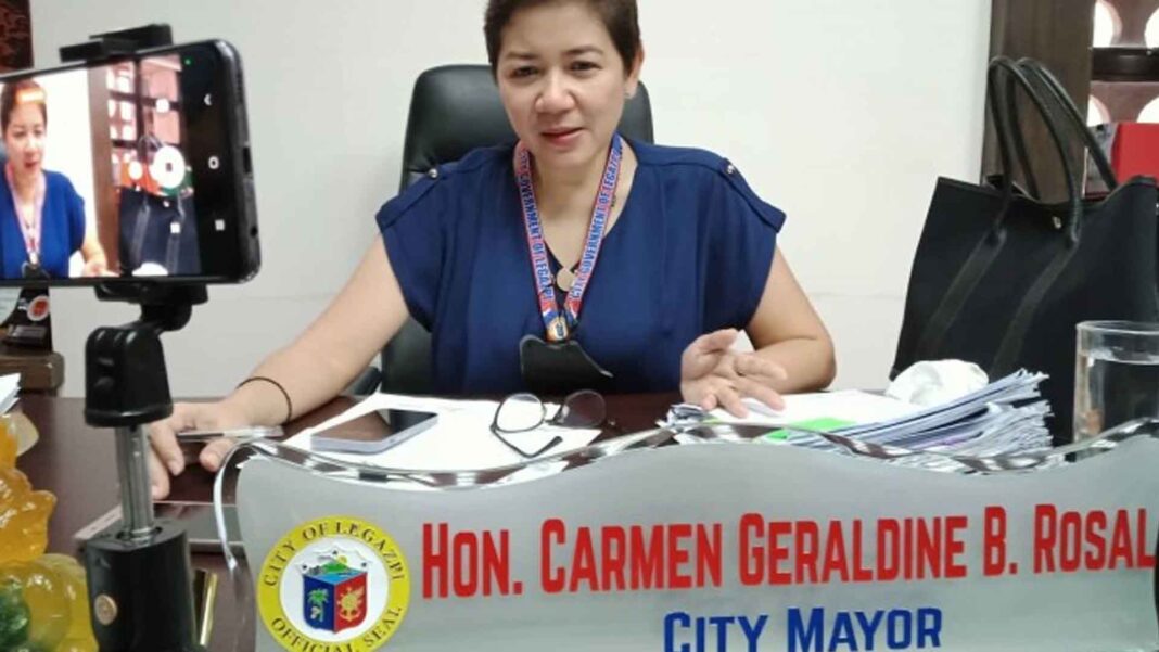 20221108 PAGEONE - Geraldine Rosal