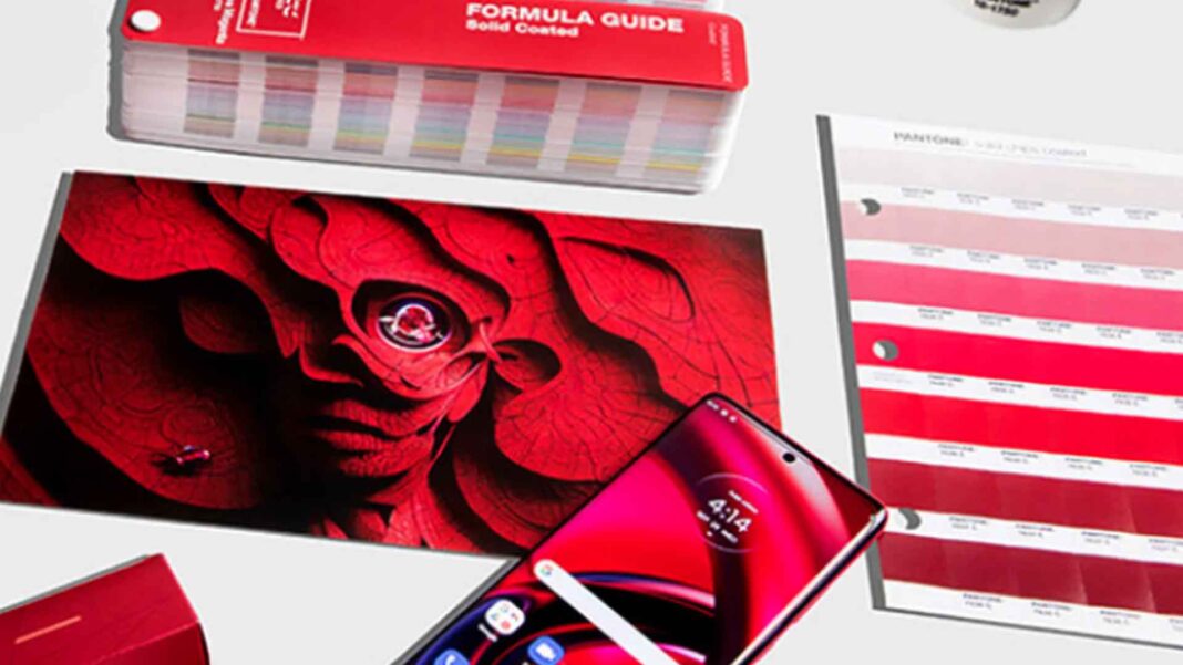 20221205 PAGEONE - Viva Magenta in Packaging and multimedia Design Photo from Pantone com