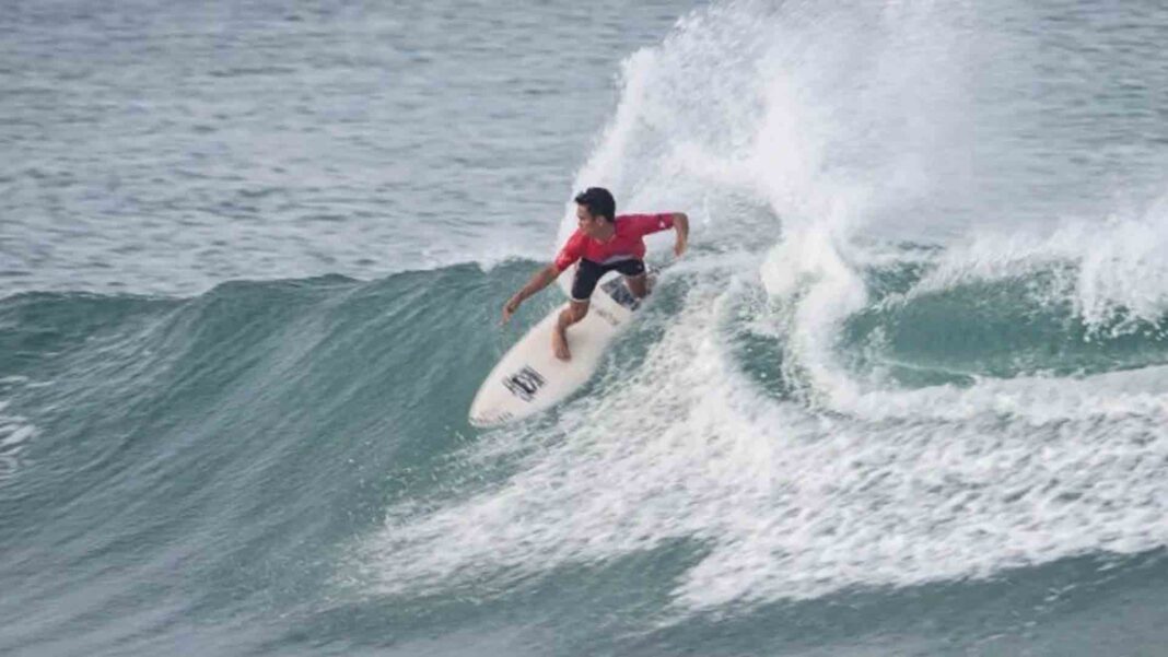 20221211 PAGEONE - Surfer