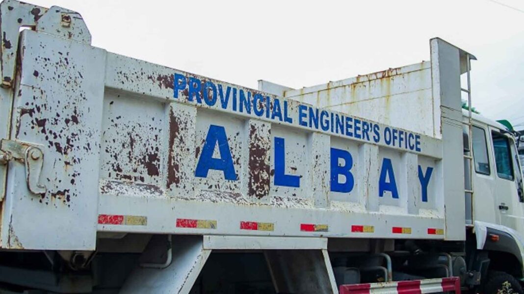 20230110 PAGEONE - Albay trucks