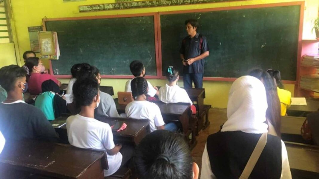 20230206 PAGEONE - Schools