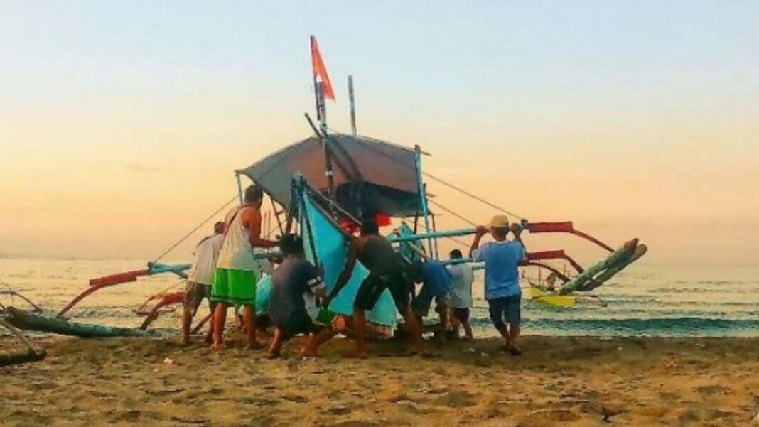 20230509 PAGEONE - Fishing boat