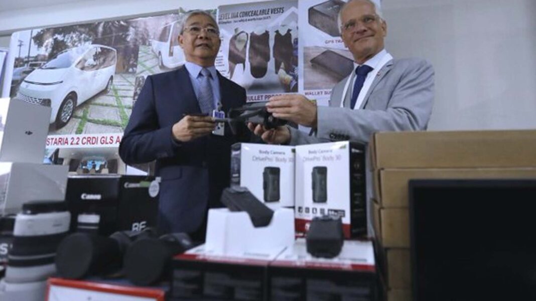 20230925 PAGEONE - Medardo de Lemos_L and Michael Pfaffernoschke