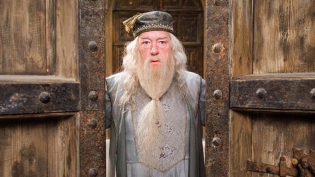 20230929 PAGEONE - Michael Gambon