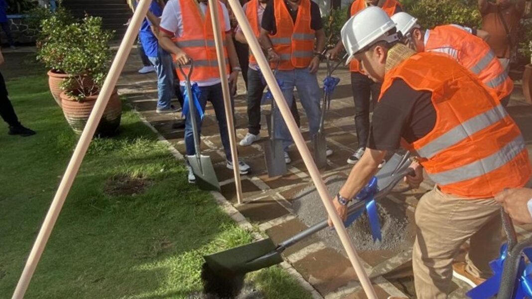 20231025 PAGEONE - Town hall and legislative building