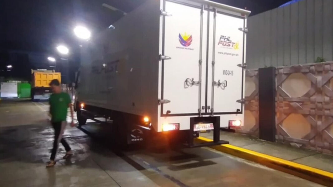 20240725 PAGEONE - Delivery trucks