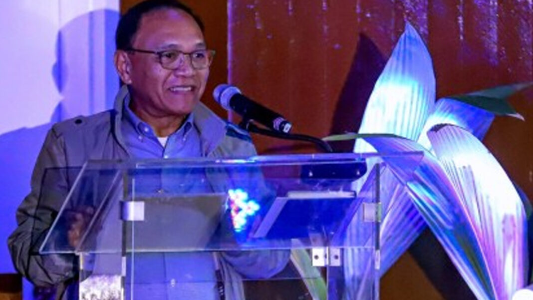 20240827 PAGEONE - Roger Navarro