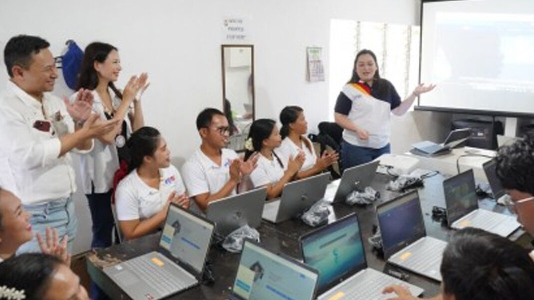 20241021 PAGEONE - Distribution of laptops