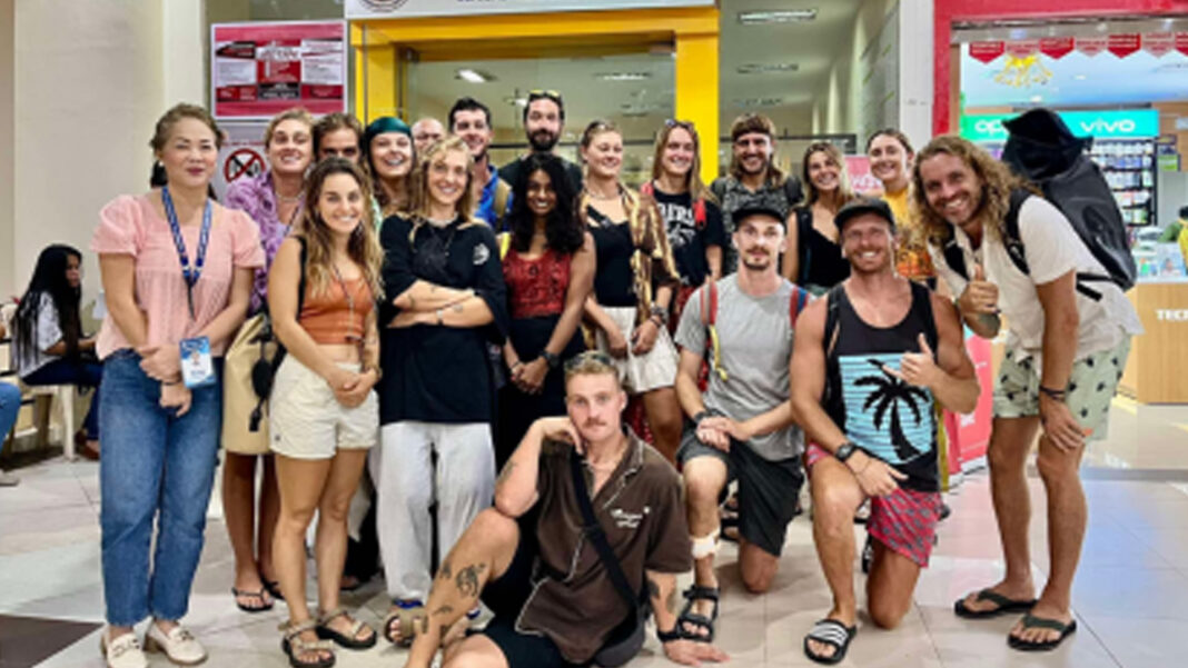 20250210 PAGEONE - Foreign cruisers