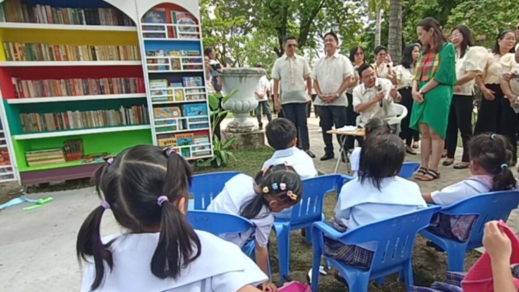 20250623 PAGEONE - Outdoor library